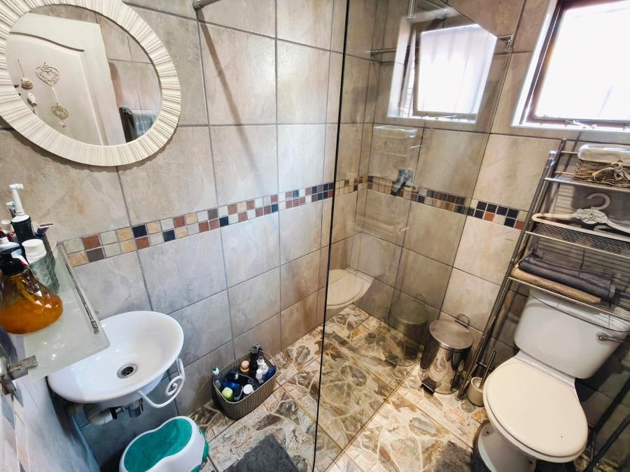 3 Bedroom Property for Sale in Mooivallei Park North West